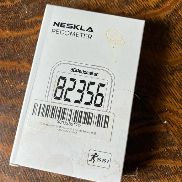 NIB Neskla Pedometer - Picture 1 of 5